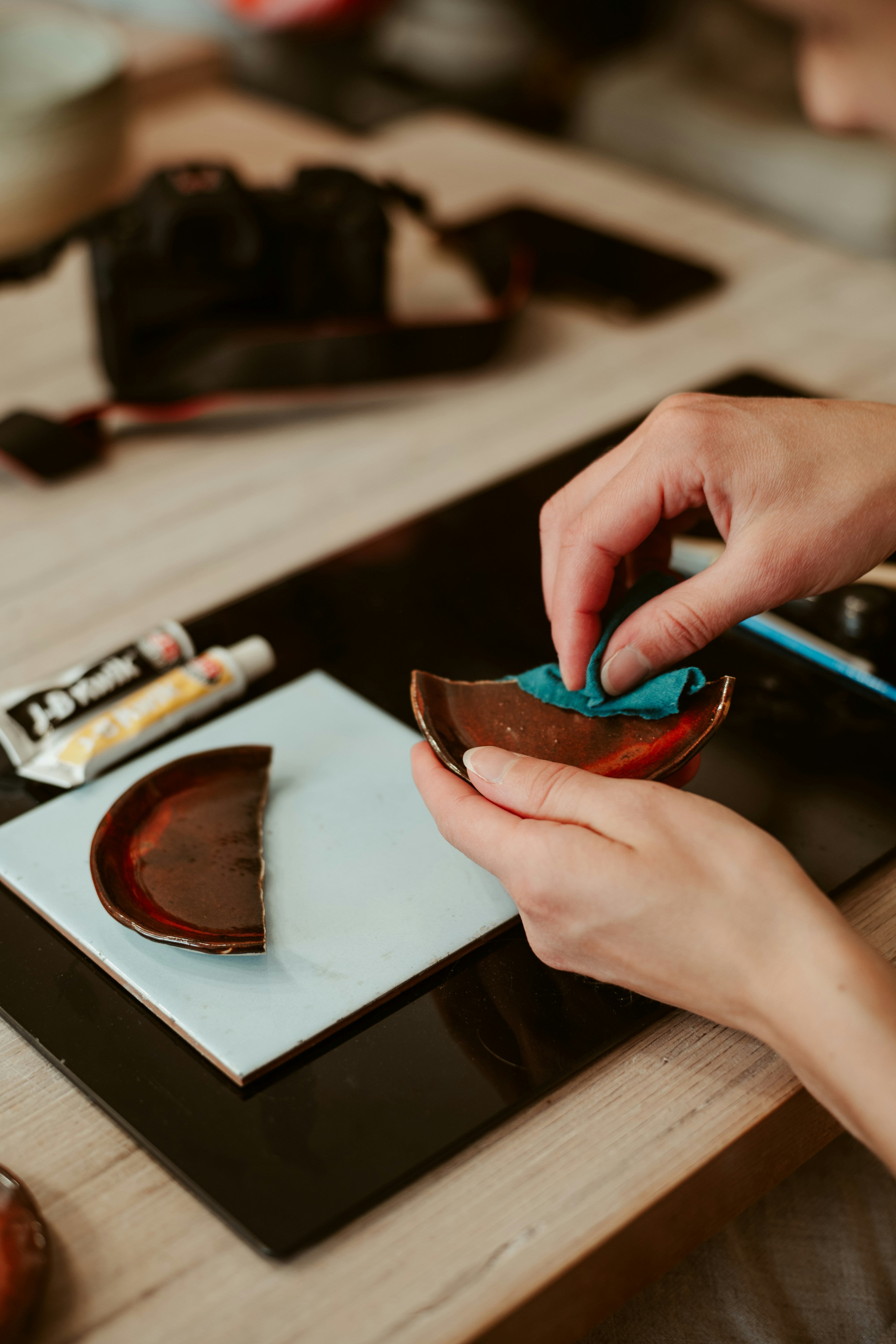 Kintsugi - Gold joinery